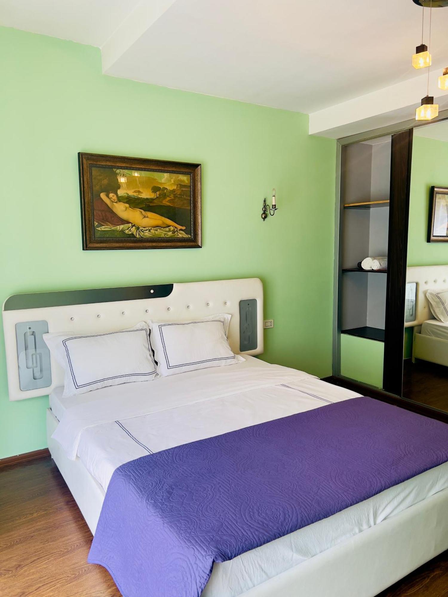 Apartment Maisi Batumi Exterior photo