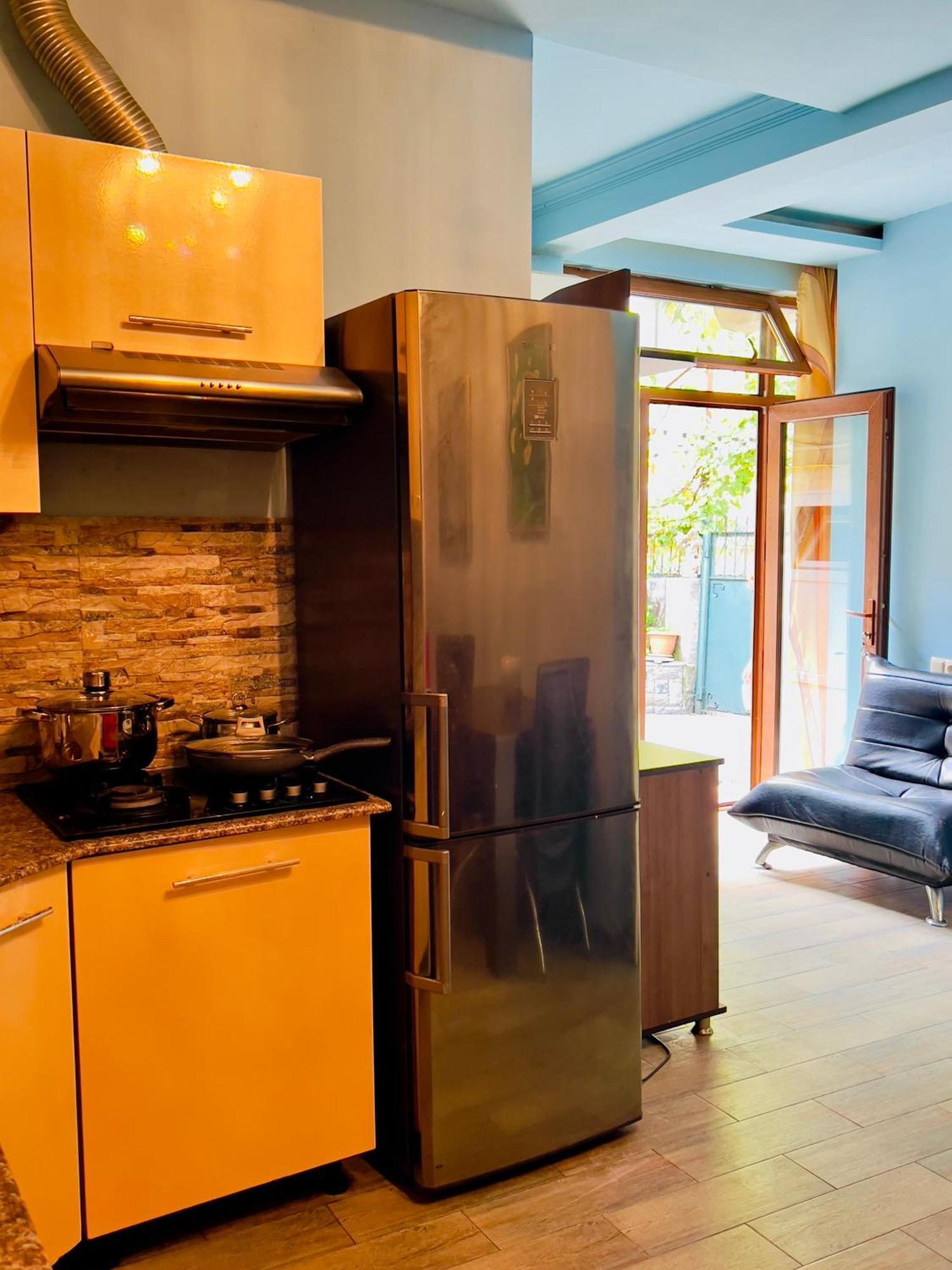 Apartment Maisi Batumi Exterior photo