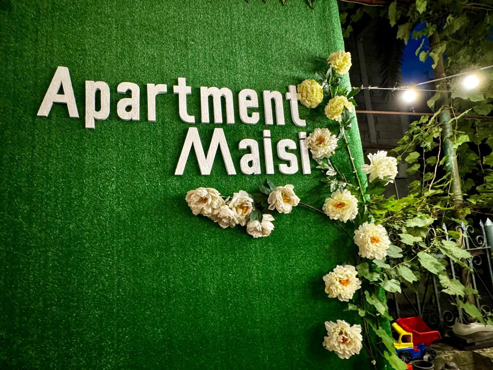 Apartment Maisi Batumi Exterior photo
